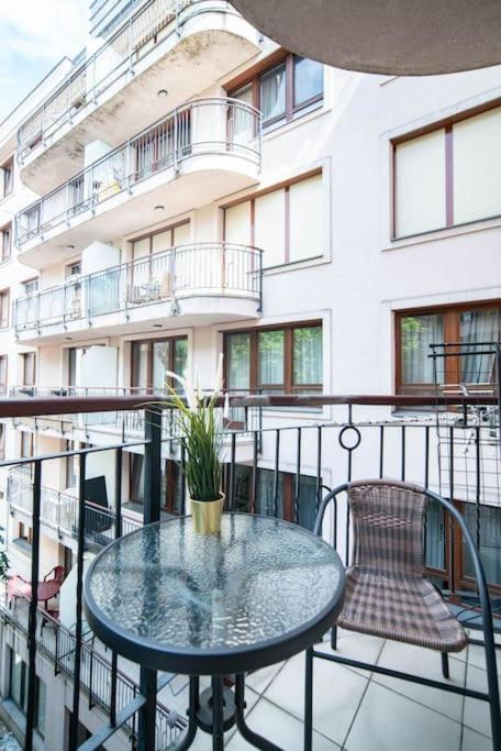 Free Parking! Soho Budapest 304, 4 Ppl, Ac, Fast Wifi, Smart Tv 外观 照片