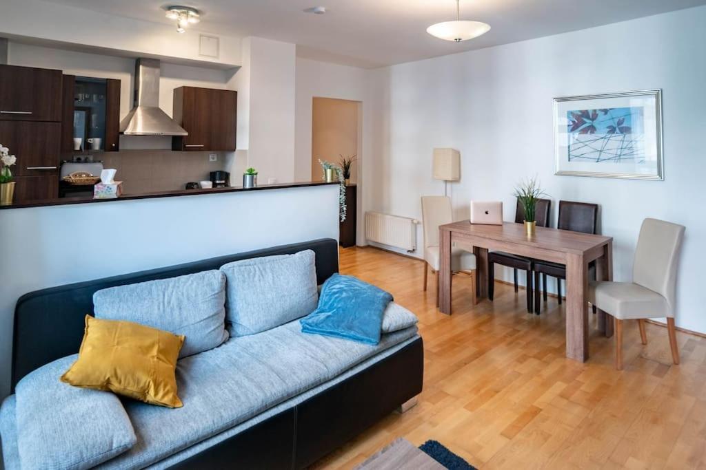 Free Parking! Soho Budapest 304, 4 Ppl, Ac, Fast Wifi, Smart Tv 外观 照片