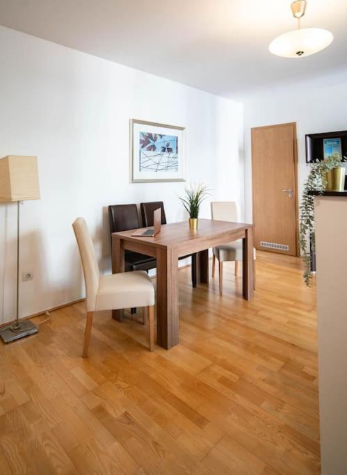 Free Parking! Soho Budapest 304, 4 Ppl, Ac, Fast Wifi, Smart Tv 外观 照片